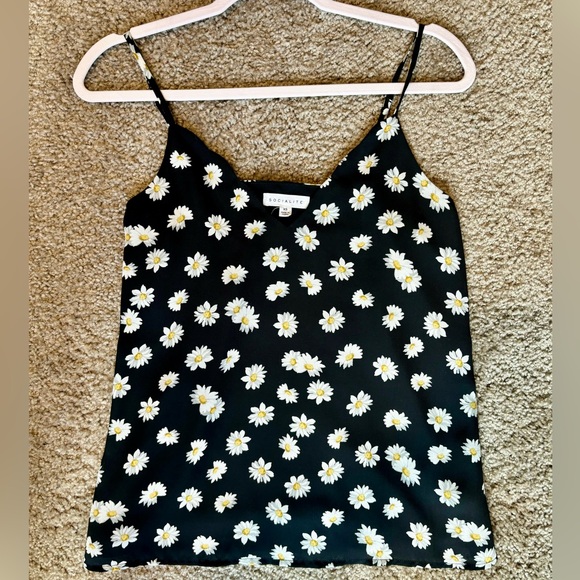 Socialite Tops - Socialite Flower Tank Top Blouse